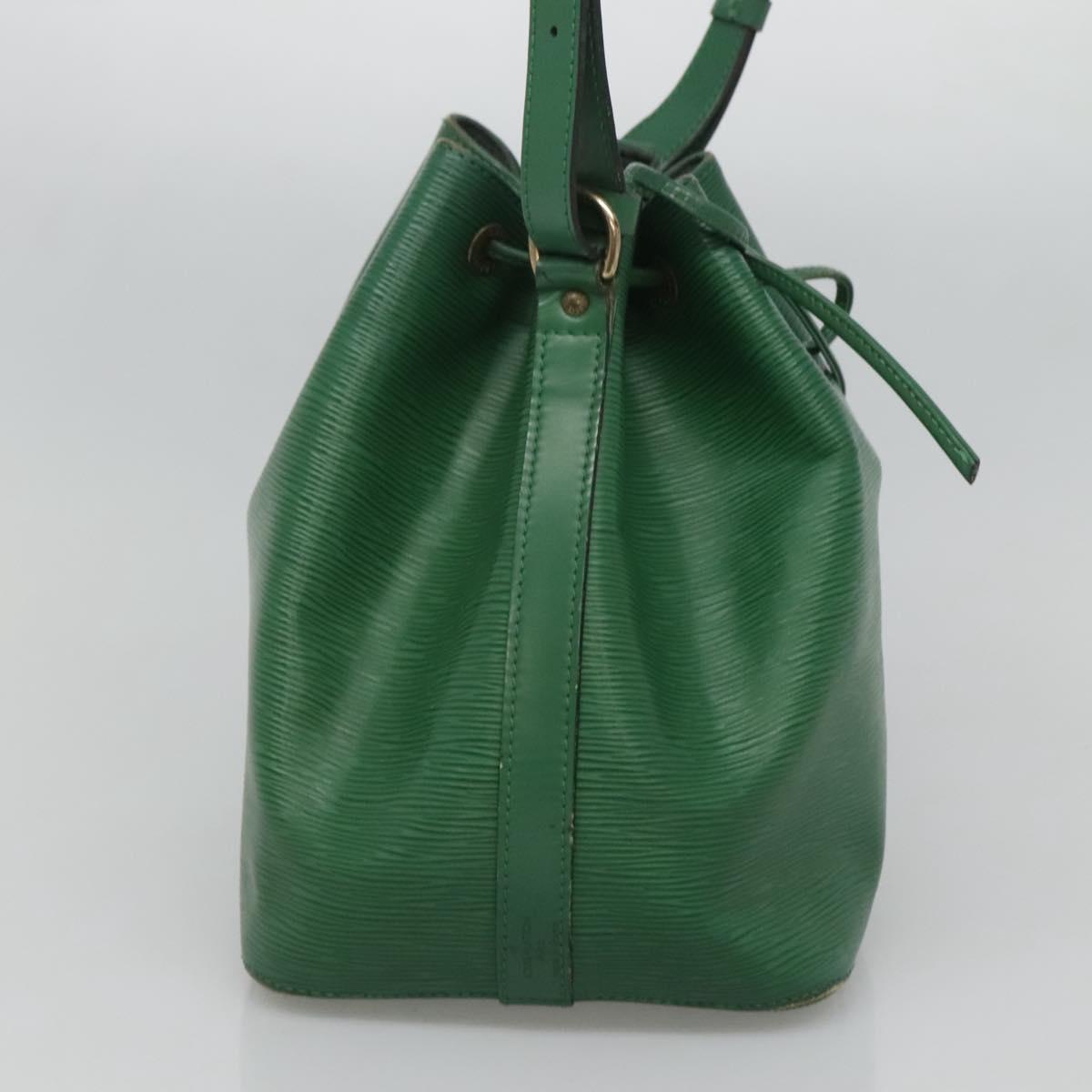 LOUIS VUITTON Epi Petit Noe Shoulder Bag Green M44104 LV Auth 127674