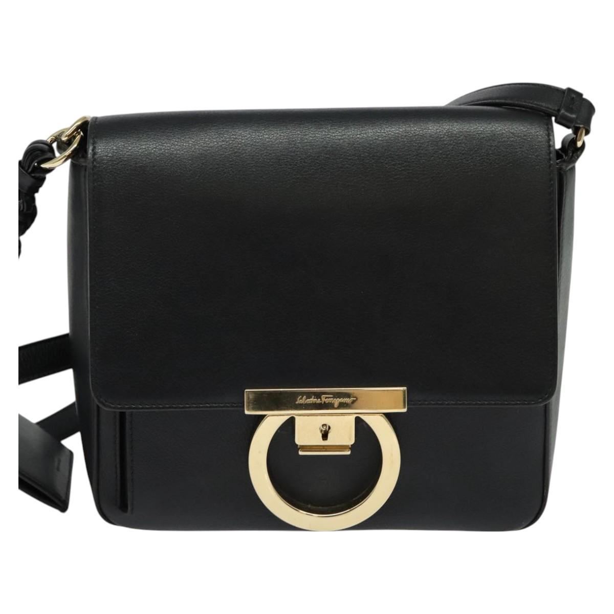 Salvatore Ferragamo Gancini Shoulder Bag Calf leather Black Gold Auth 127686
