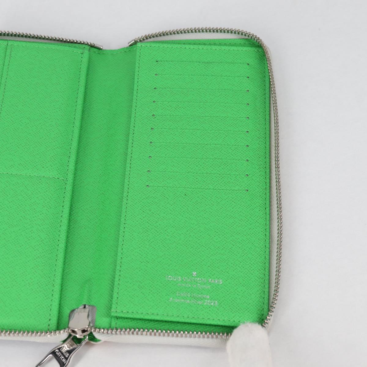 LOUIS VUITTON Monogram LV Portrait Zippy Wallet Vertical M82590 LV Auth 127987M