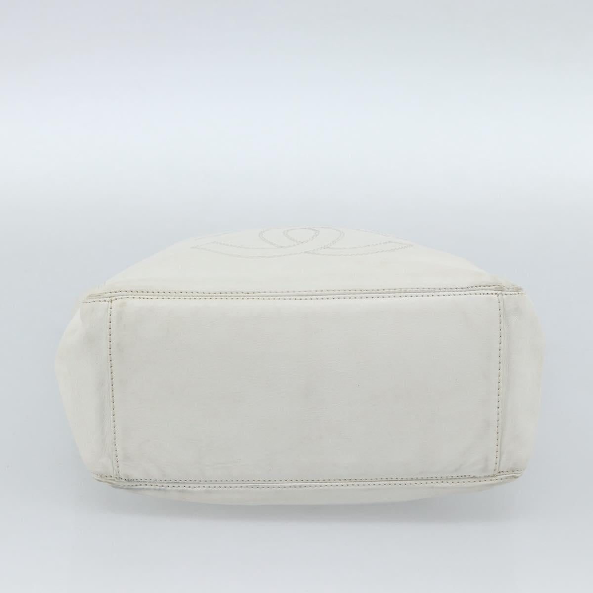 CHANEL Chain Tote Bag Lamb Skin White CC Auth 128237