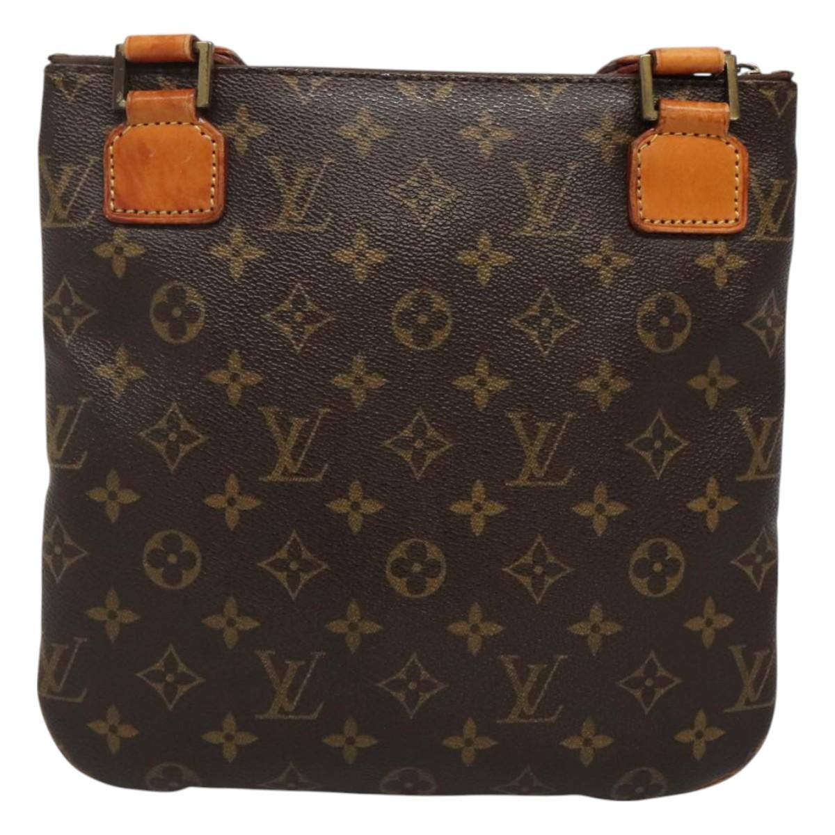 LOUIS VUITTON Monogram Pochette Bosphore Shoulder Bag M40044 LV Auth 128295