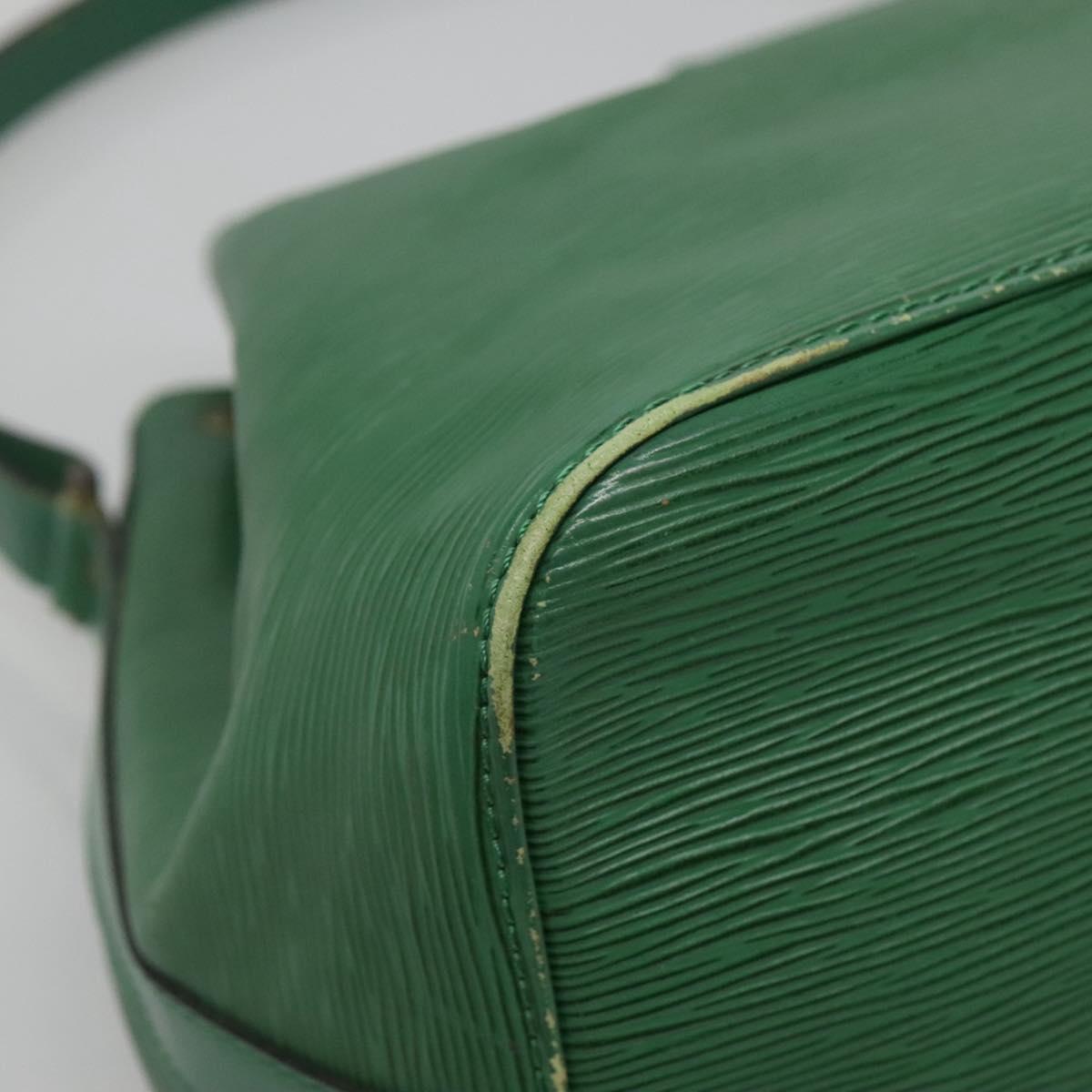 LOUIS VUITTON Epi Petit Noe Shoulder Bag Green M44104 LV Auth 128394