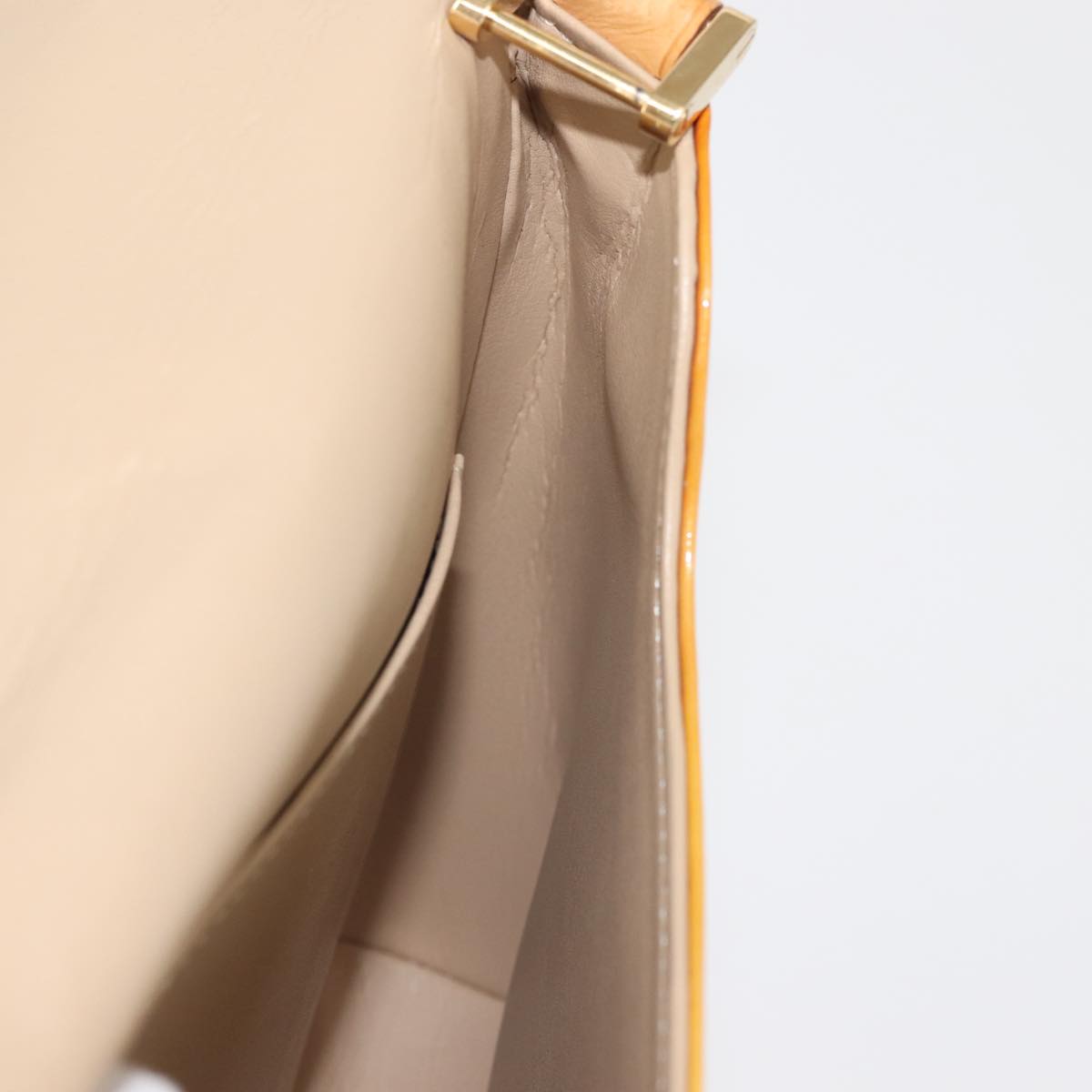 LOUIS VUITTON Monogram Vernis Thompson Street Bag Beige M91301 LV Auth 128772