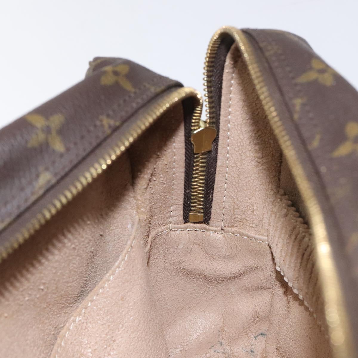 LOUIS VUITTON Monogram Trousse Toilette 28 Clutch Bag M47522 LV Auth 129369