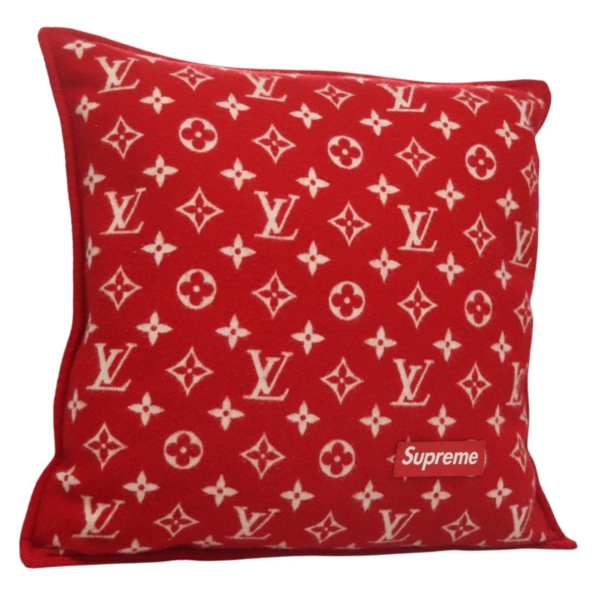 LOUIS VUITTON Pillow Cushion Wool Red MP1886 LV Auth 129979M