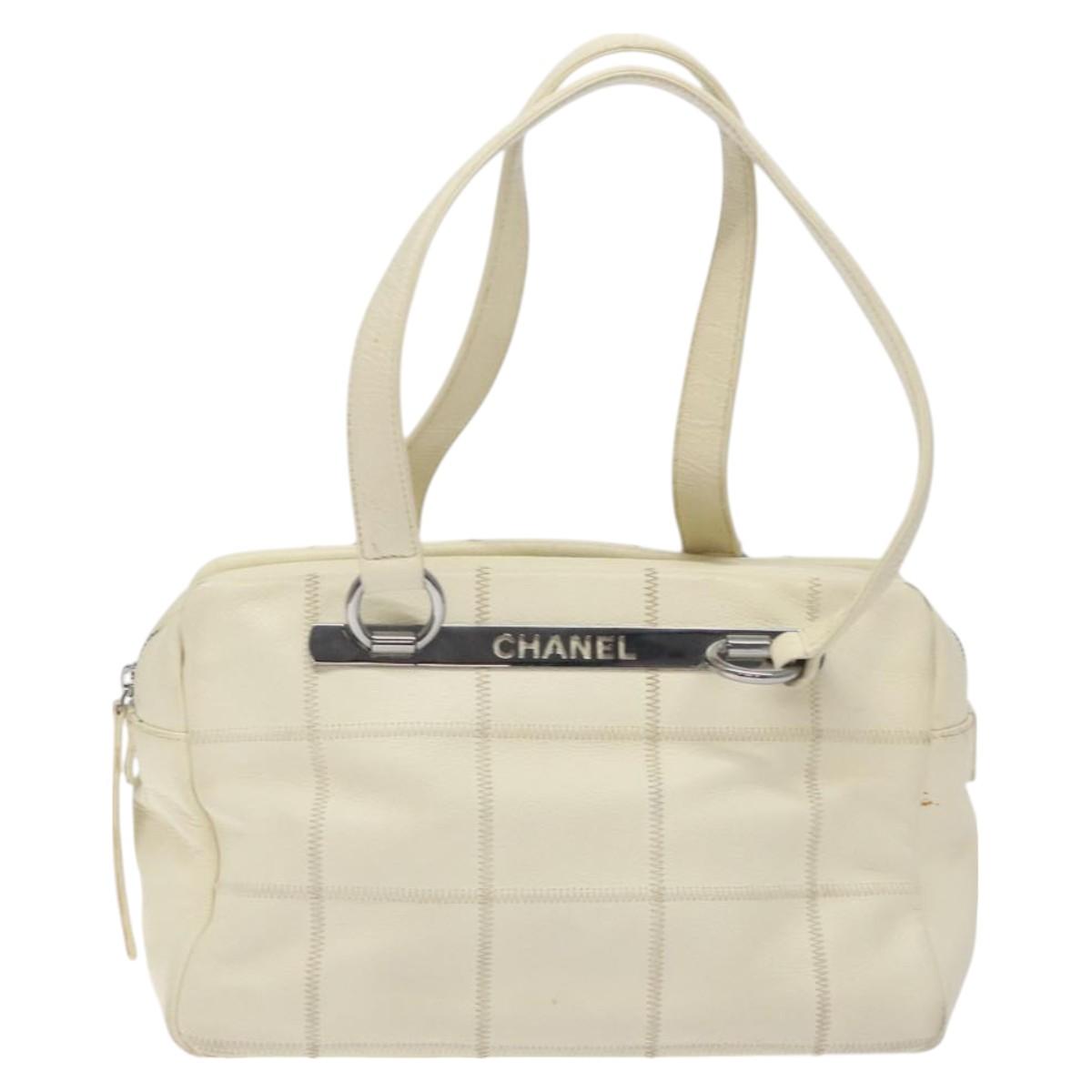 CHANEL Choco Bar Shoulder Bag Caviar Skin White Silver CC Auth 130495
