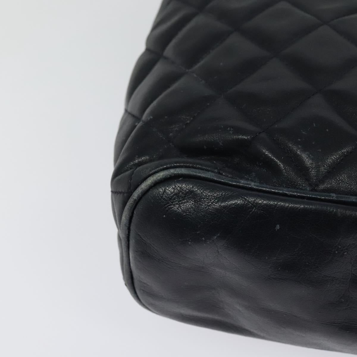 CHANEL Matelasse Chain Shoulder Bag Leather Navy Gold CC Auth 131802