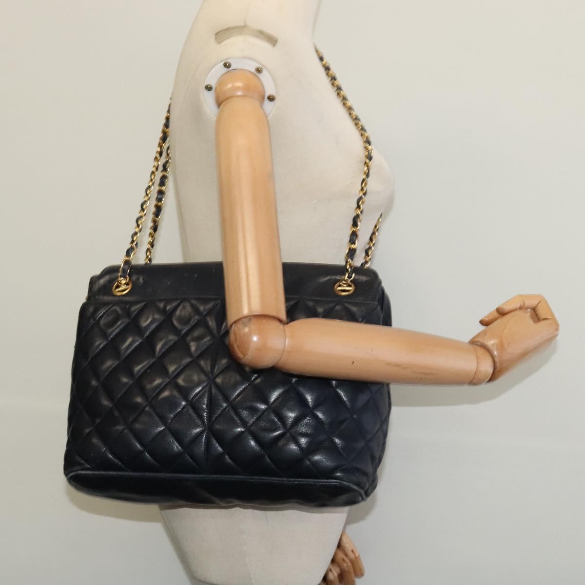 CHANEL Matelasse Chain Shoulder Bag Leather Navy Gold CC Auth 131802