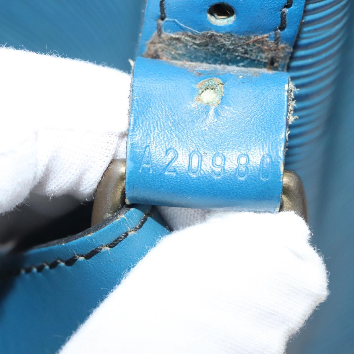 LOUIS VUITTON Epi Petit Noe Shoulder Bag Blue M44105 LV Auth 132176