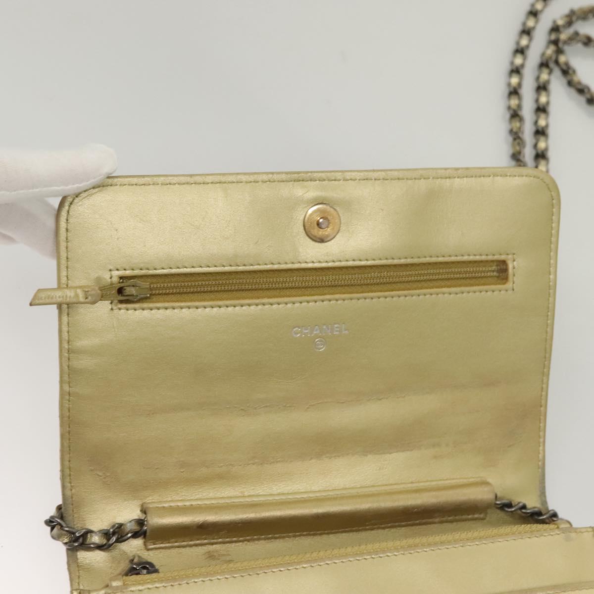 CHANEL Matelasse Chain Shoulder Bag Leather Gold CC Auth 132419