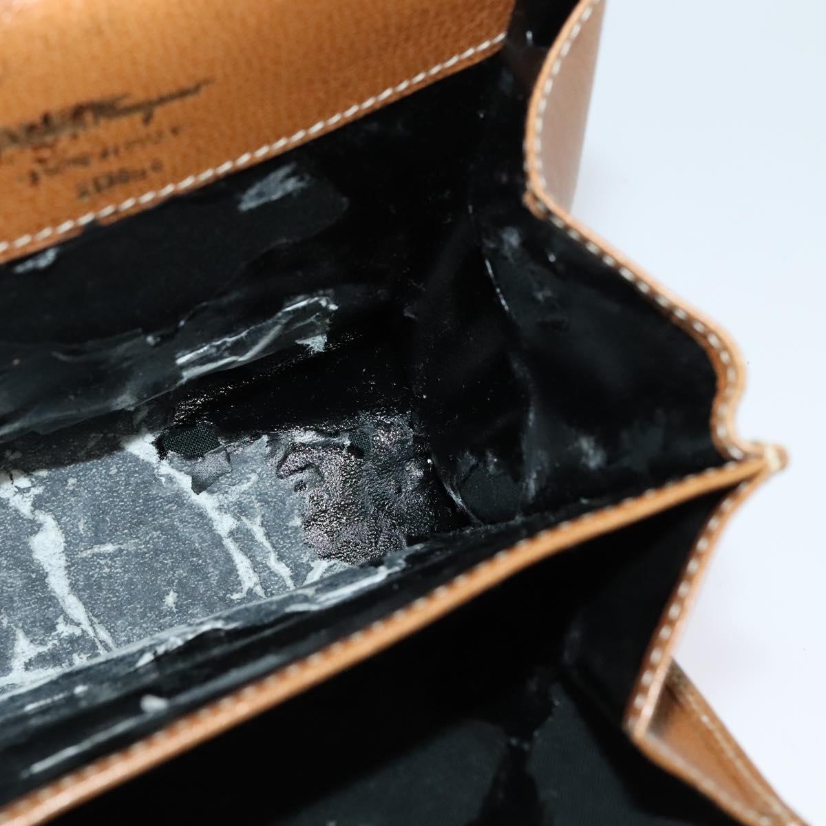 Salvatore Ferragamo Shoulder Bag Leather Beige Gold Auth 133427