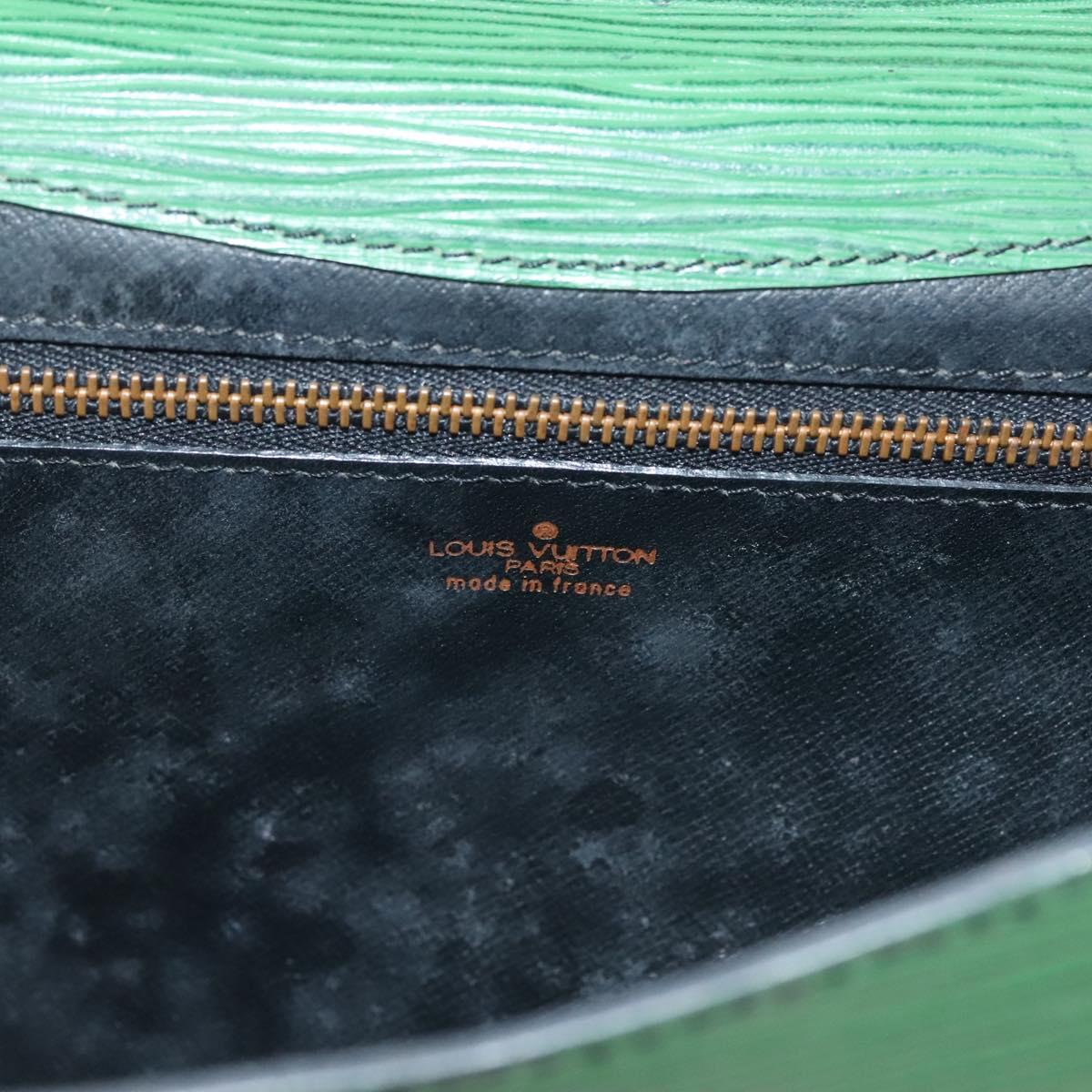 LOUIS VUITTON Epi Montaigne 23 Clutch Bag Green M52664 LV Auth 133690