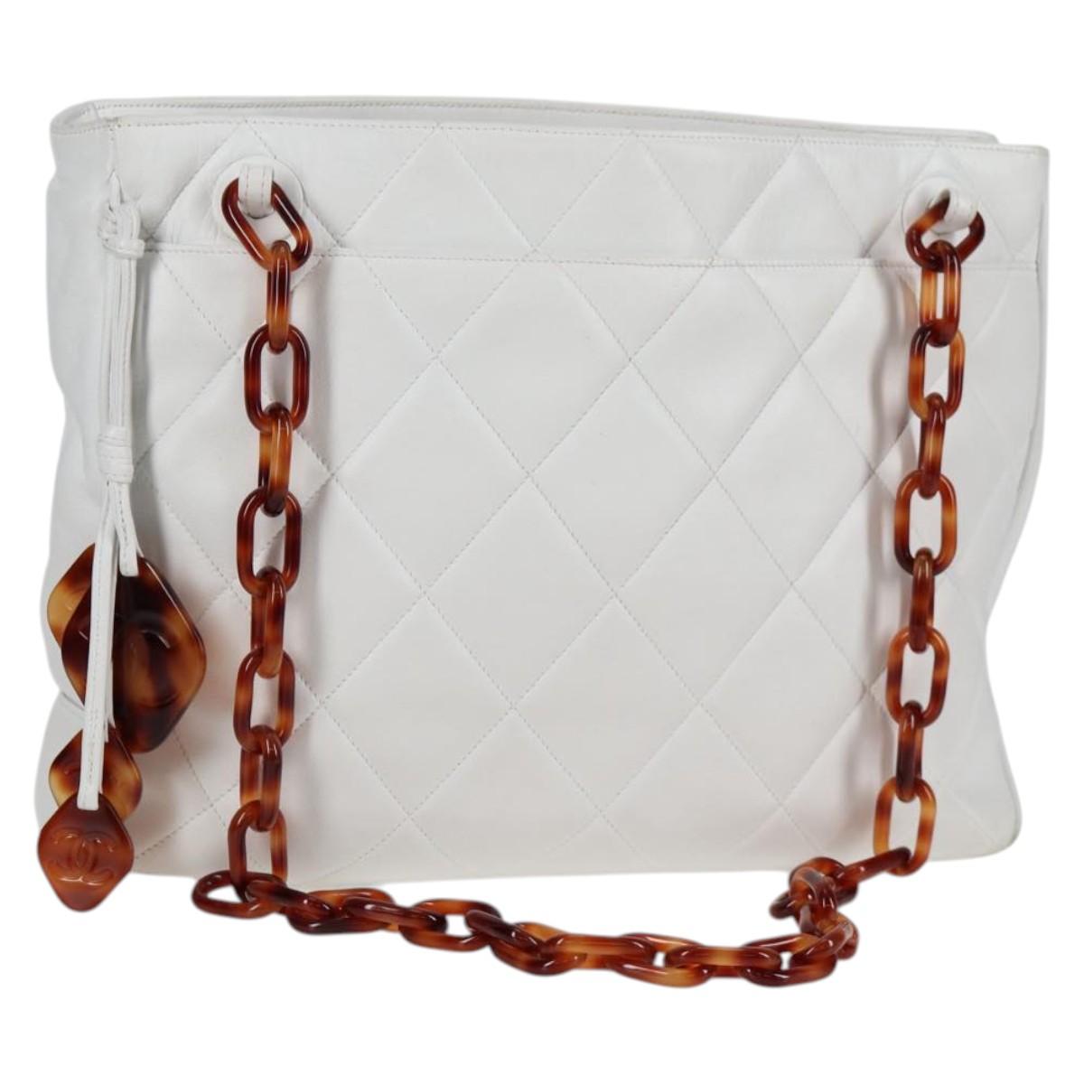 CHANEL Matelasse Chain Shoulder Bag Lamb Skin White CC Auth 134221