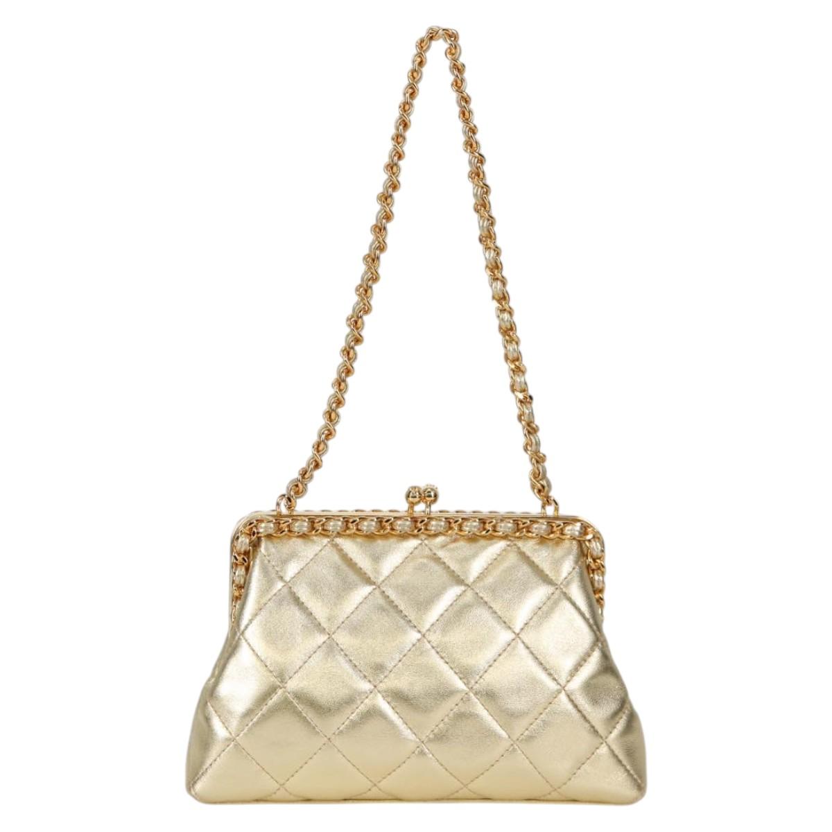 CHANEL Matelasse Chain Shoulder Bag Leather Gold CC Auth 134853SM