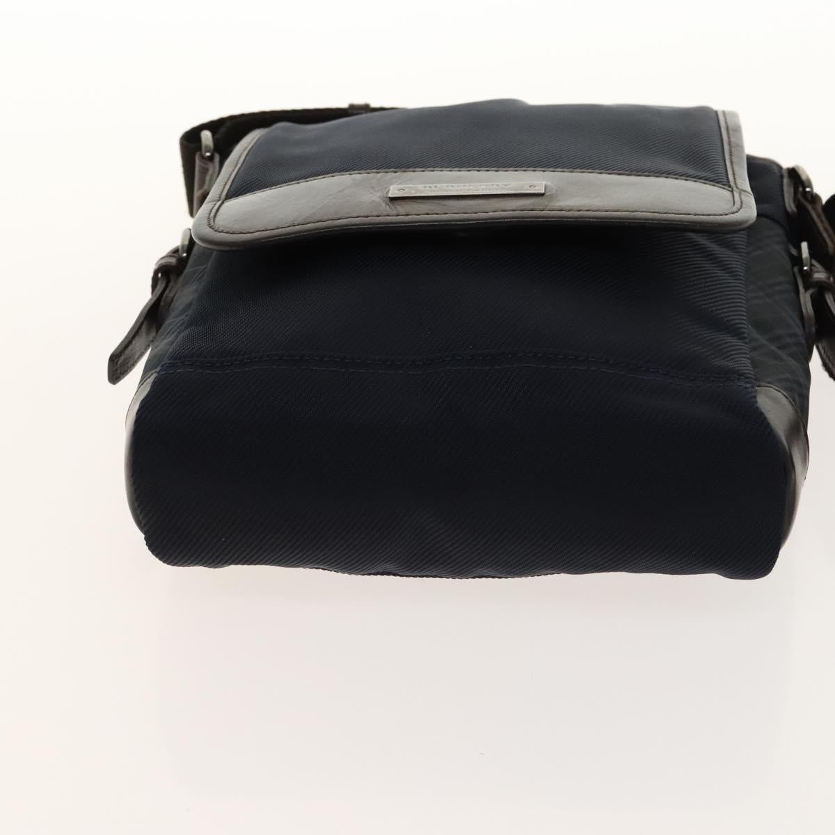 Burberrys Nova Check Black Label Blue Label Pouch Nylon 3Set Navy Auth 135071