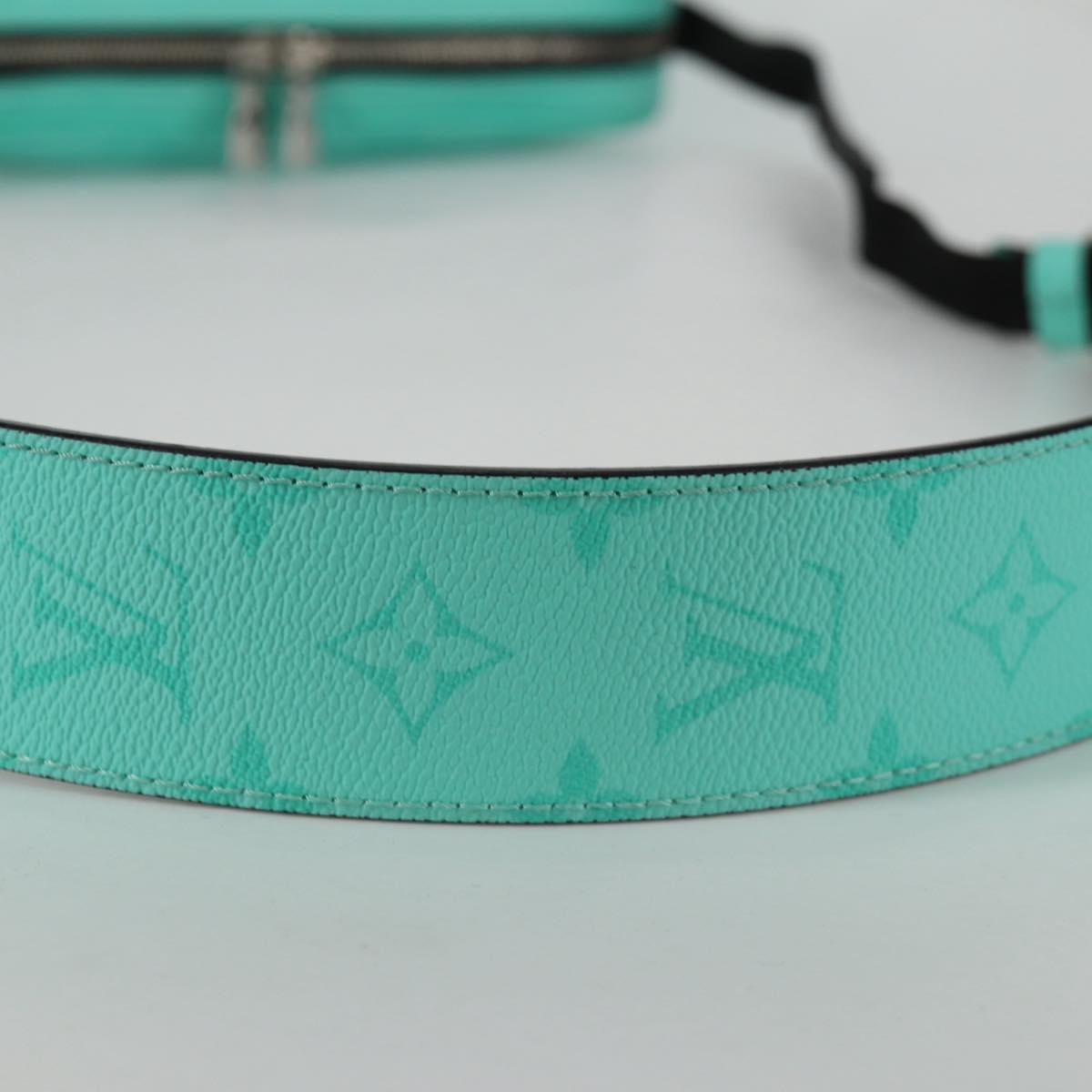 LOUIS VUITTON Taiga Lama Monogram Outdoor Messenger PM Bag M30241 LV Auth 135269