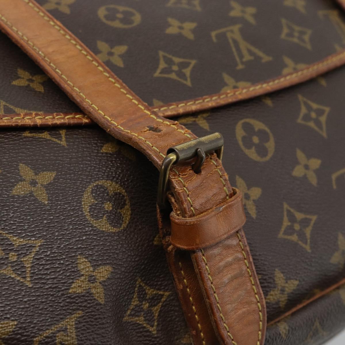 LOUIS VUITTON Monogram Saumur 43 Shoulder Bag M42252 LV Auth 135367