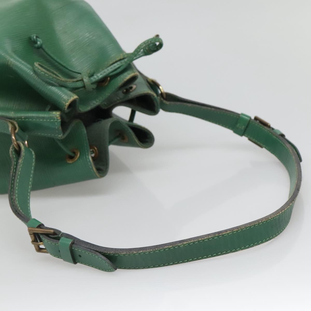 LOUIS VUITTON Epi Noe Shoulder Bag Green M44004 LV Auth 135420