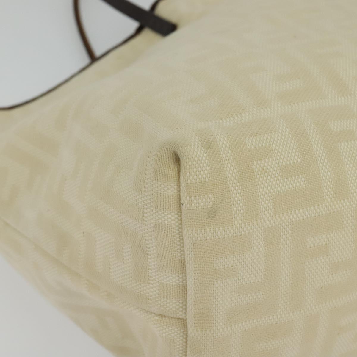 FENDI Zucca Canvas Tote Bag Beige Auth 135628