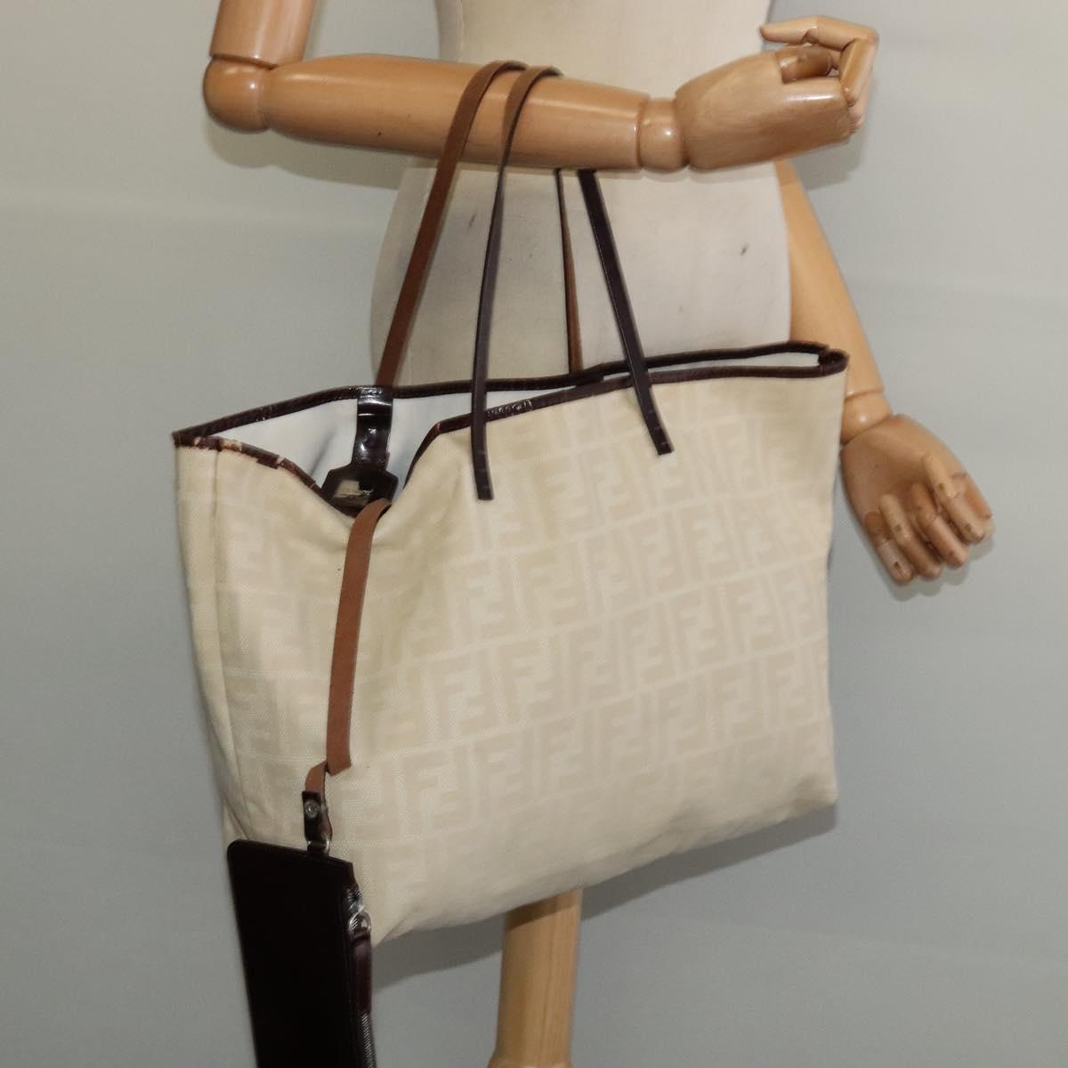 FENDI Zucca Canvas Tote Bag Beige Auth 135628