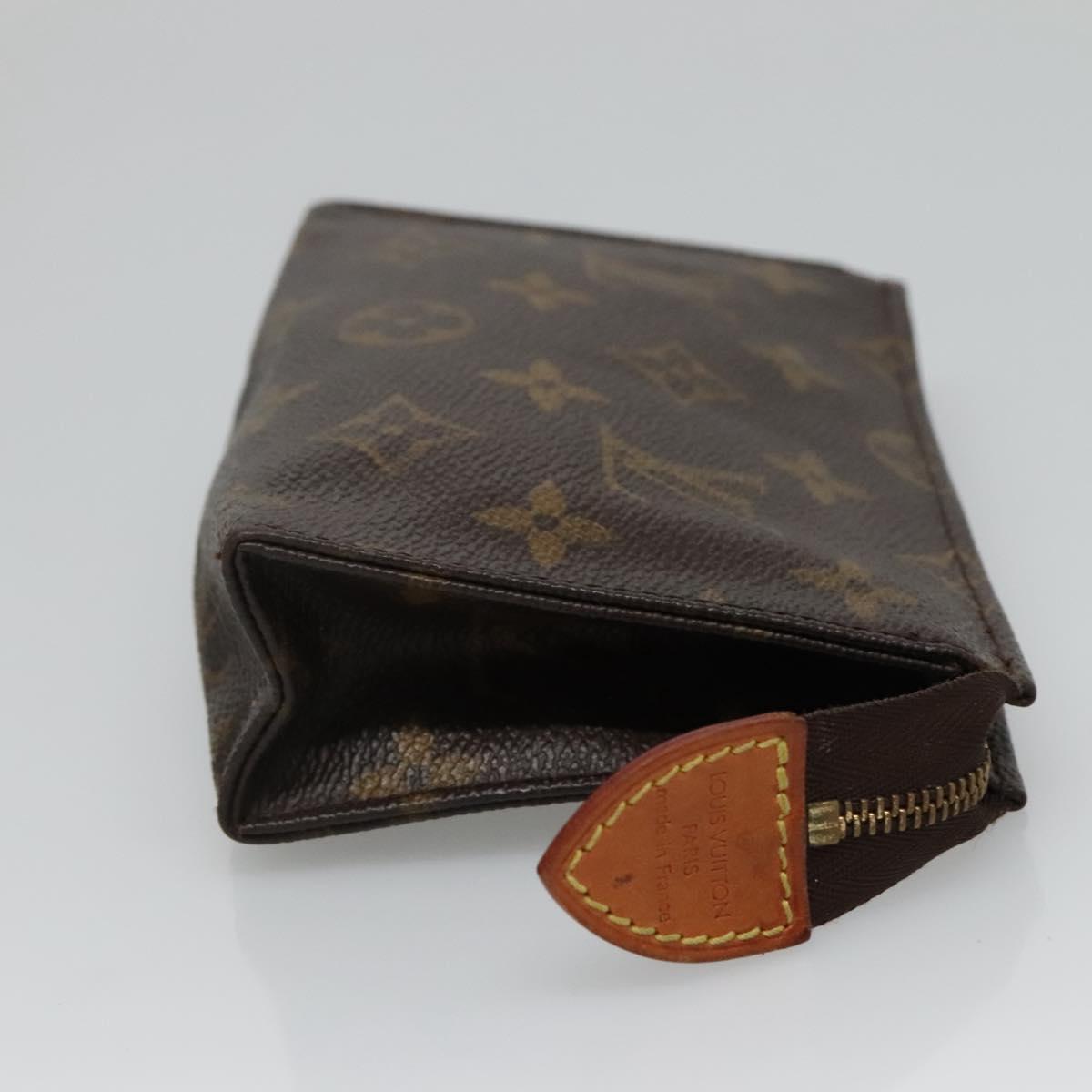 LOUIS VUITTON Monogram Poche Toilette 15 Pouch M47546 LV Auth 136347