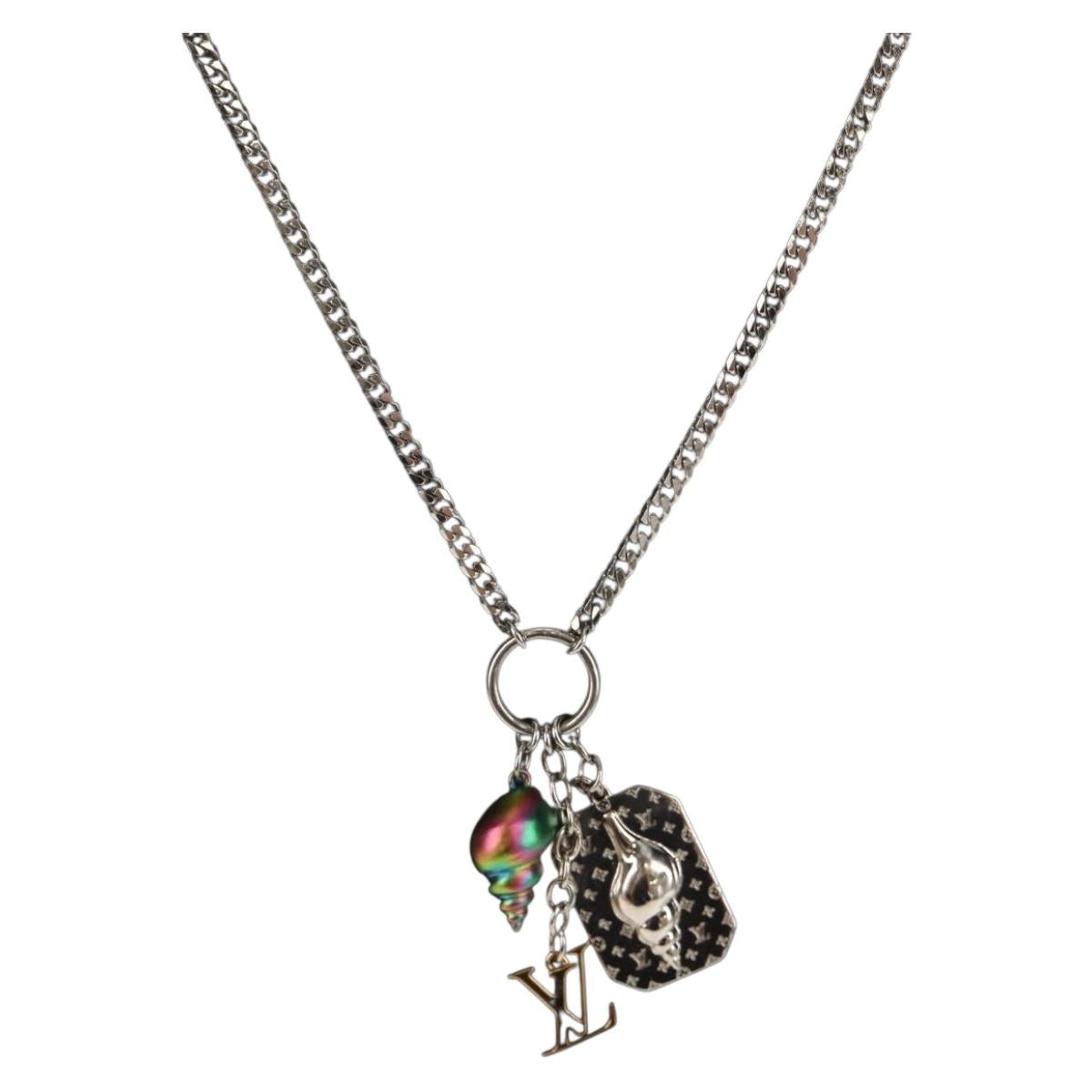 LOUIS VUITTON Shell Necklace metal Silver M01495 LV Auth 136561SAM