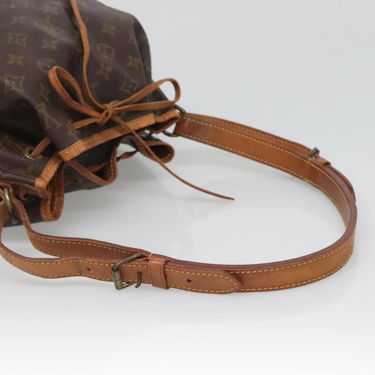LOUIS VUITTON Monogram Petit Noe Shoulder Bag M42226 LV Auth 137017