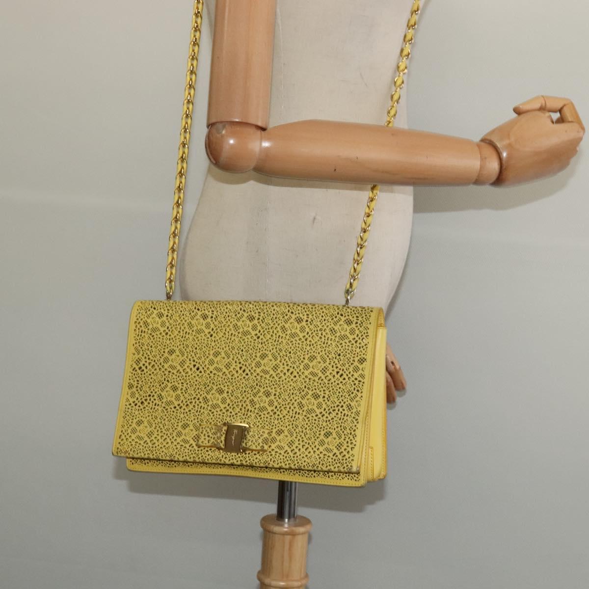 Salvatore Ferragamo Vala Chain Shoulder Bag Leather Yellow Silver Auth 137170
