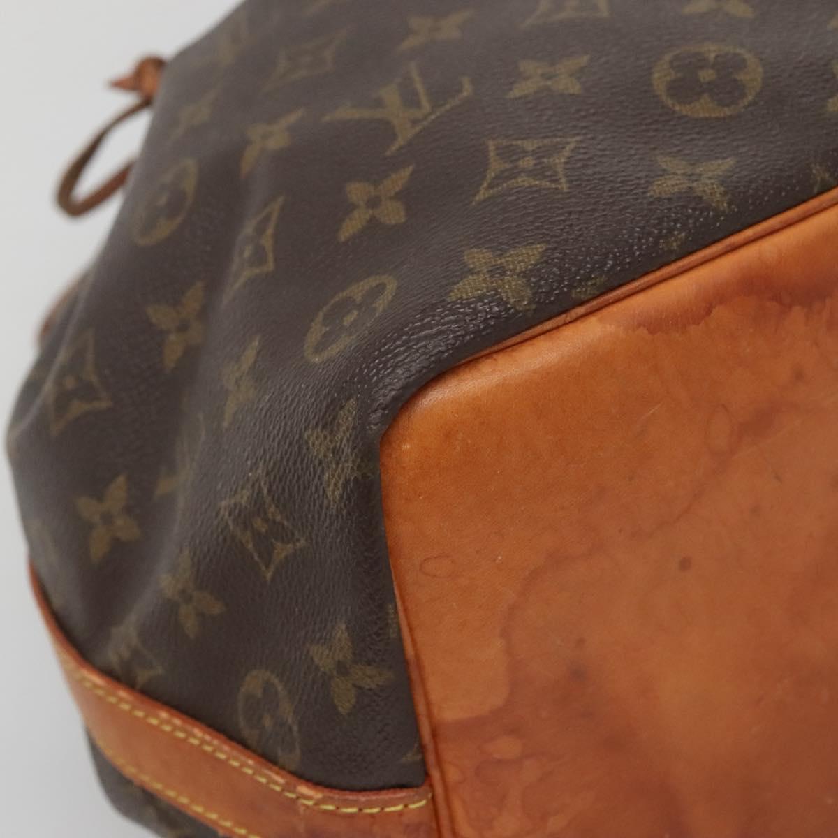 LOUIS VUITTON Monogram Petit Noe Shoulder Bag M42226 LV Auth 137263