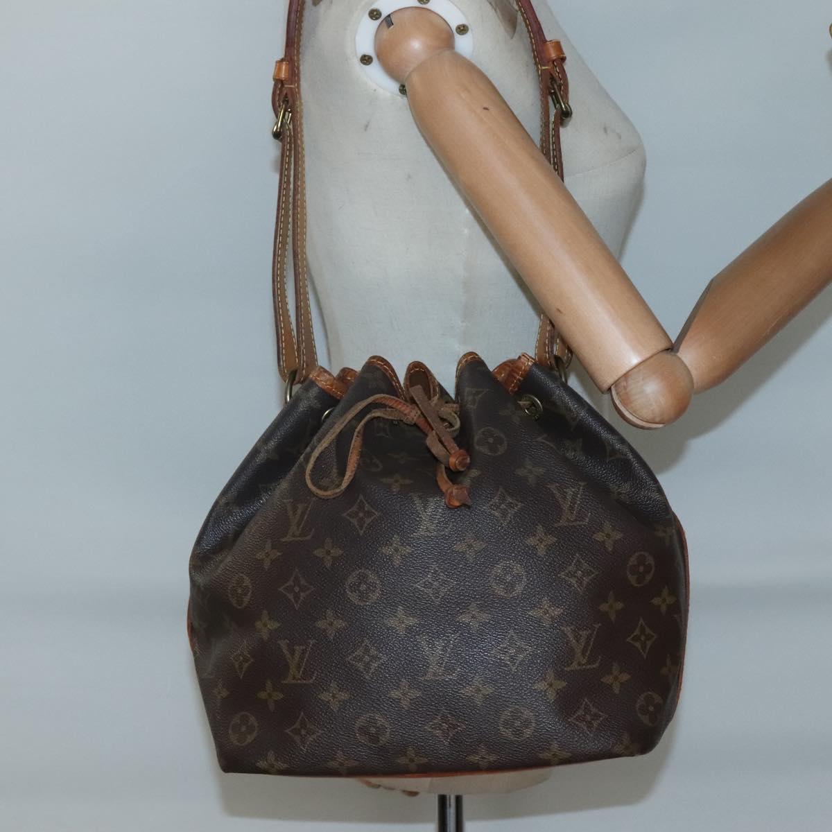 LOUIS VUITTON Monogram Petit Noe Shoulder Bag M42226 LV Auth 137263