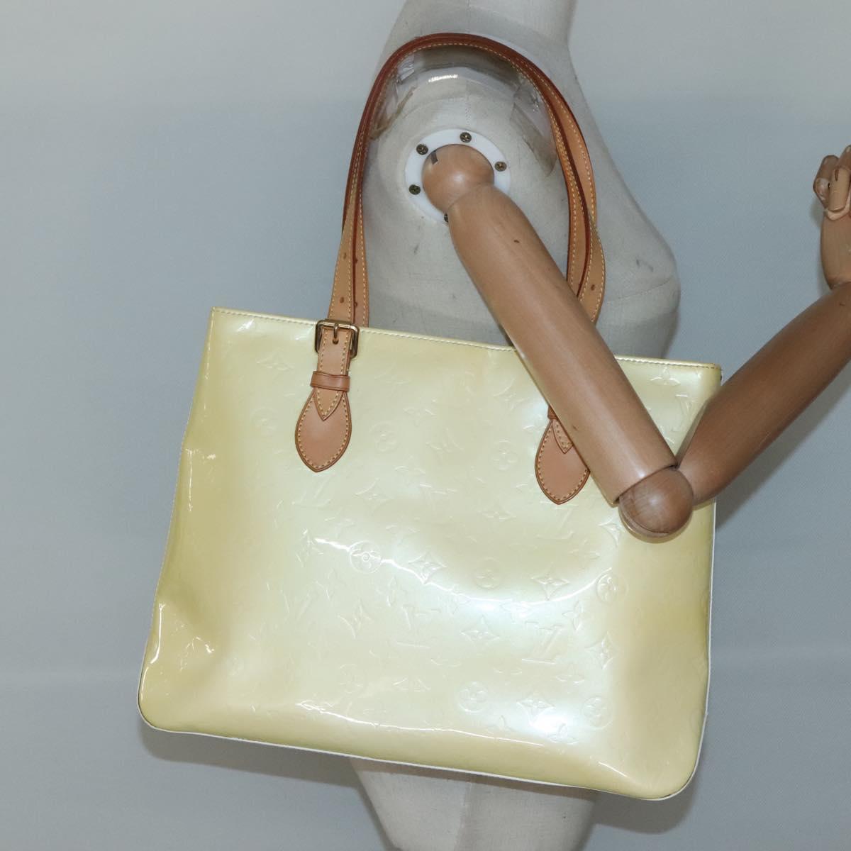 LOUIS VUITTON Monogram Vernis Brentwood Shoulder Bag Perle M91512 Auth 138653