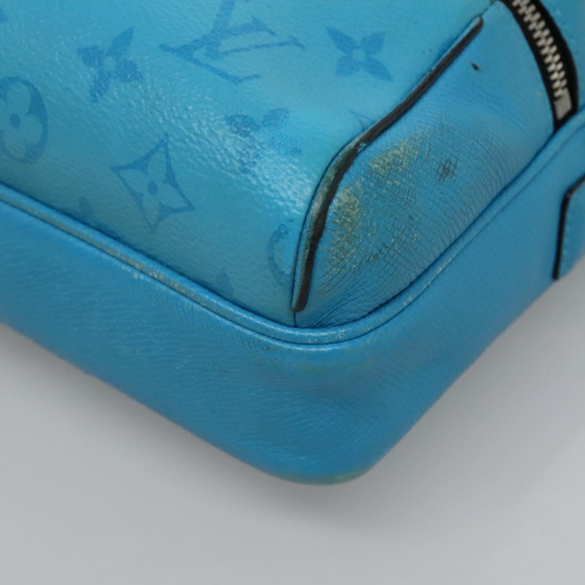 LOUIS VUITTON Taiga Lama Monogram Outdoor Messenger PM Bag M30749 LV Auth 139125