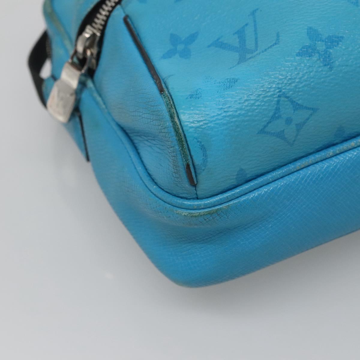 LOUIS VUITTON Taiga Lama Monogram Outdoor Messenger PM Bag M30749 LV Auth 139125