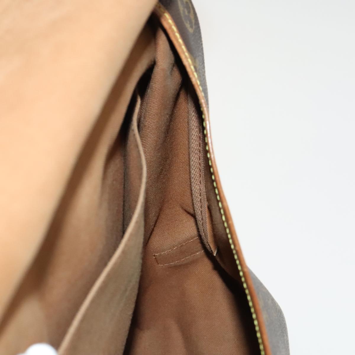LOUIS VUITTON Monogram Saumur 35 Shoulder Bag M42254 LV Auth 140247