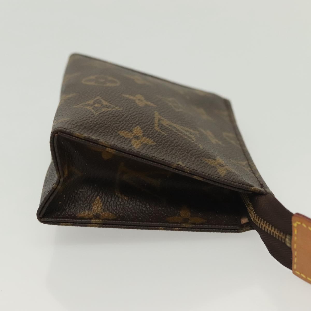 LOUIS VUITTON Monogram Poche Toilette 15 Pouch M47546 LV Auth 140371