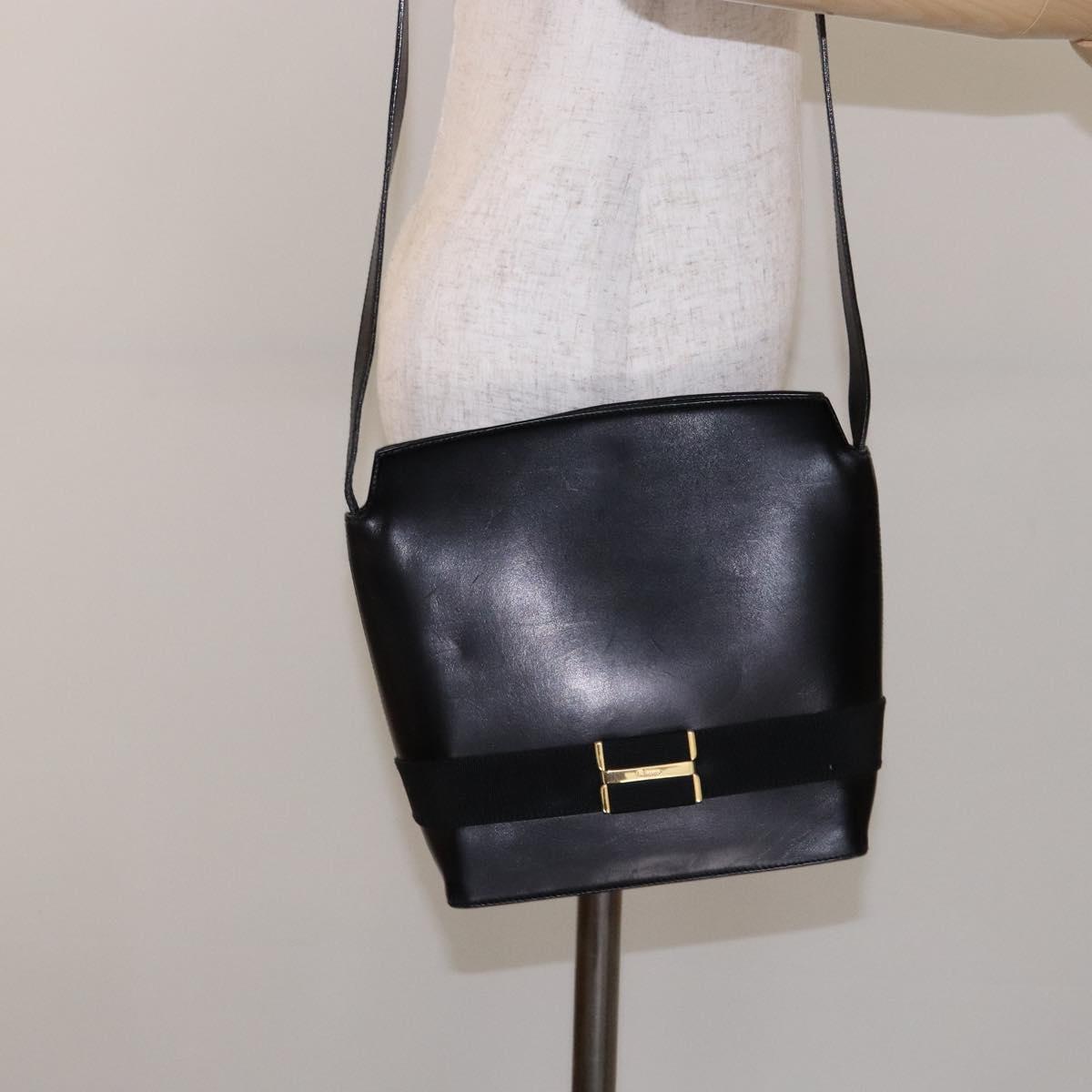 Salvatore Ferragamo Gancini Shoulder Bag Leather Black Gold Auth 140540