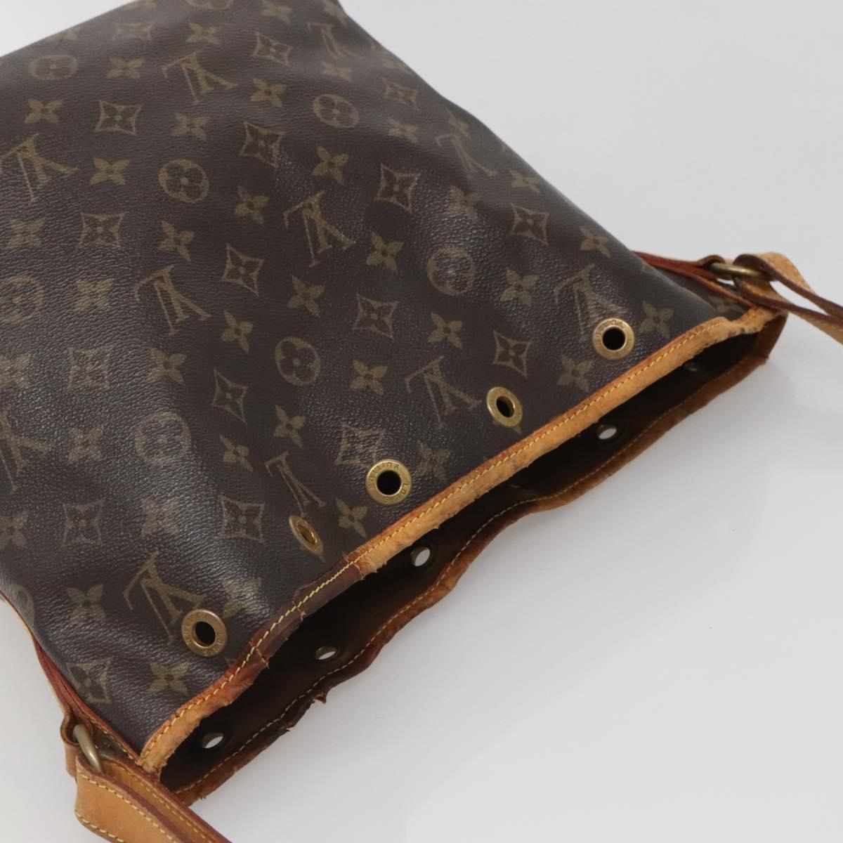 LOUIS VUITTON Monogram Petit Noe Shoulder Bag M42226 LV Auth 140941