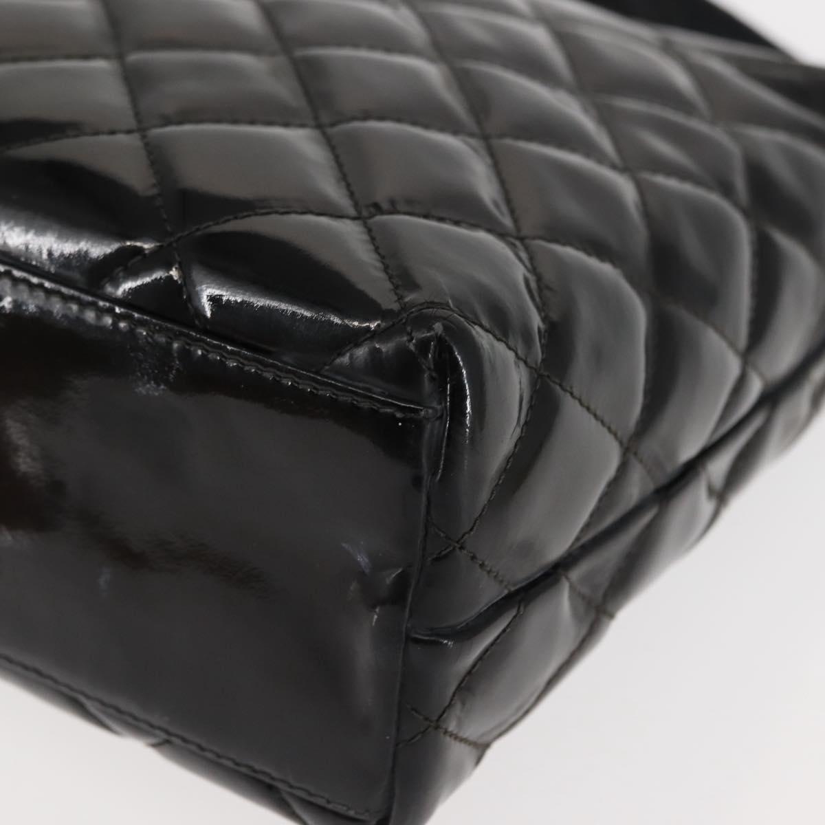CHANEL Matelasse Shoulder Bag Patent leather Black Gold CC Auth 141133