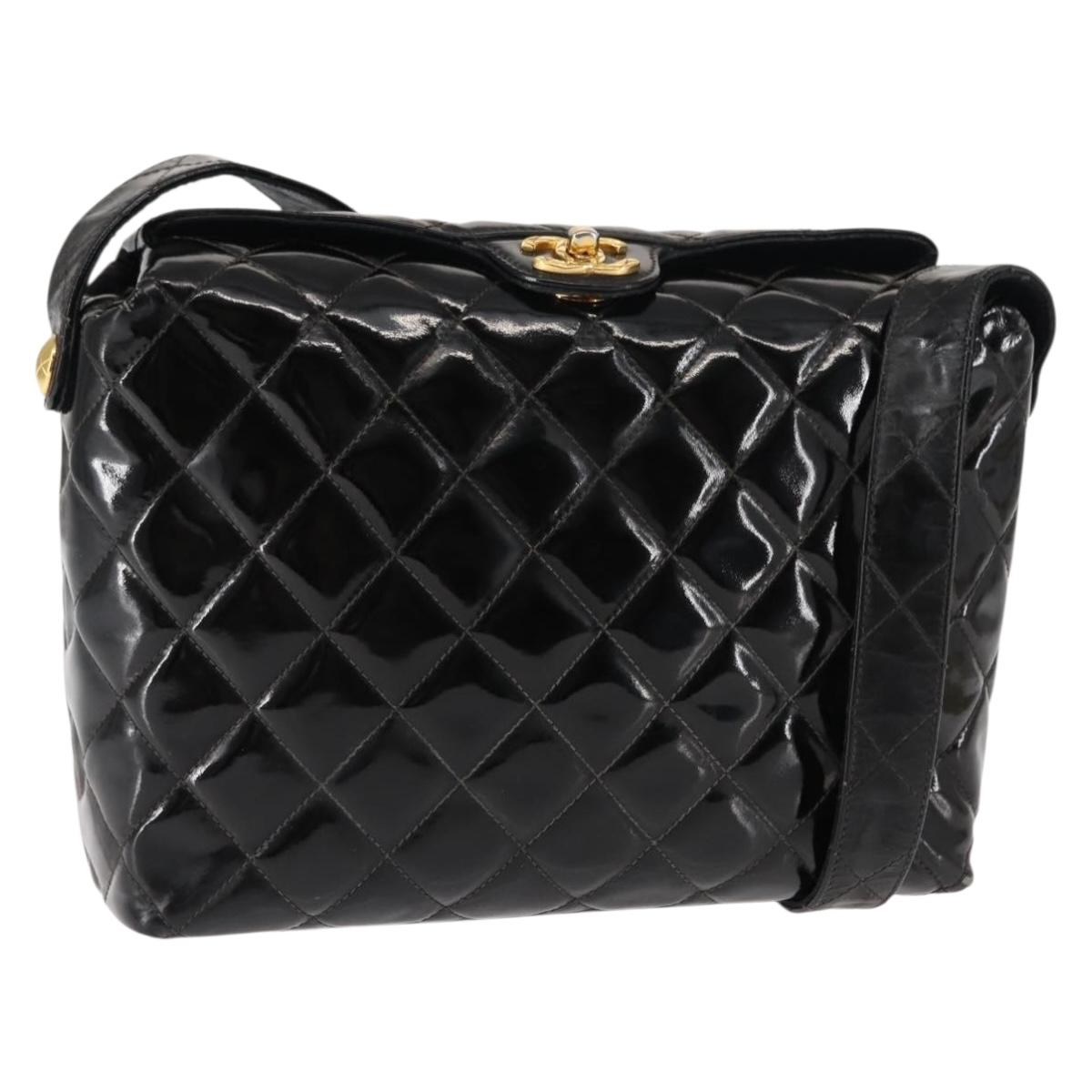 CHANEL Matelasse Shoulder Bag Patent leather Black Gold CC Auth 141133