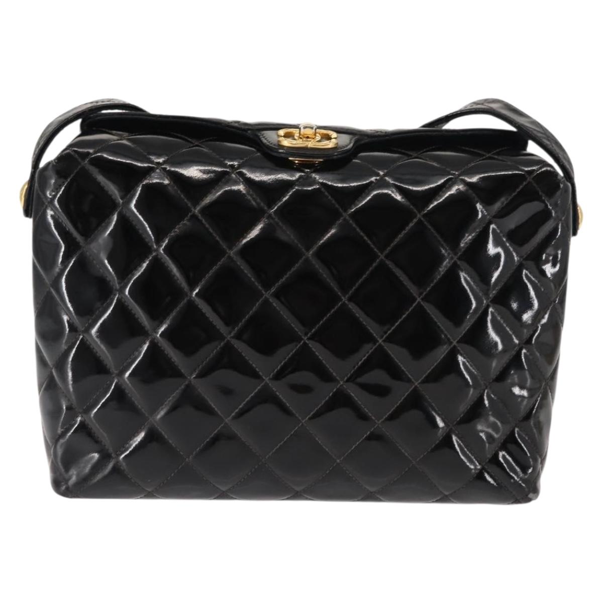 CHANEL Matelasse Shoulder Bag Patent leather Black Gold CC Auth 141133