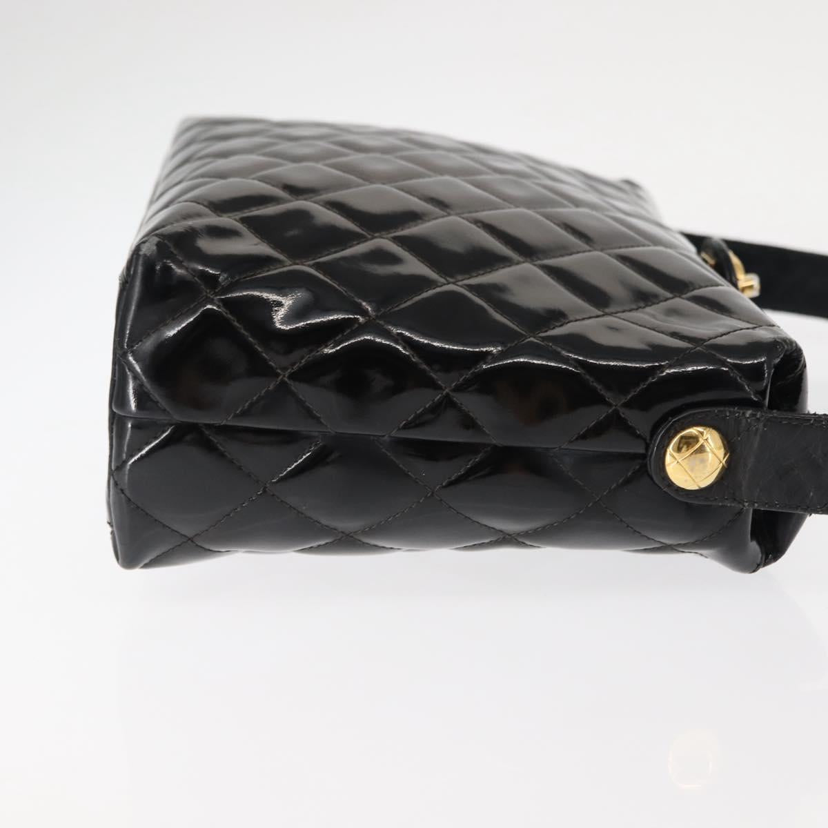 CHANEL Matelasse Shoulder Bag Patent leather Black Gold CC Auth 141133