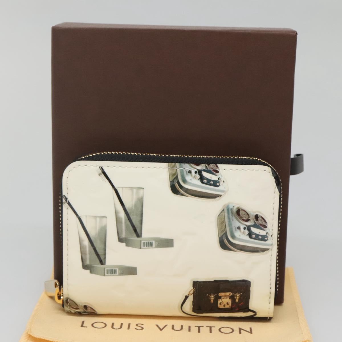 LOUIS VUITTON Vernis Sticker Print Nicola Geschier White M50372 Auth 141690V