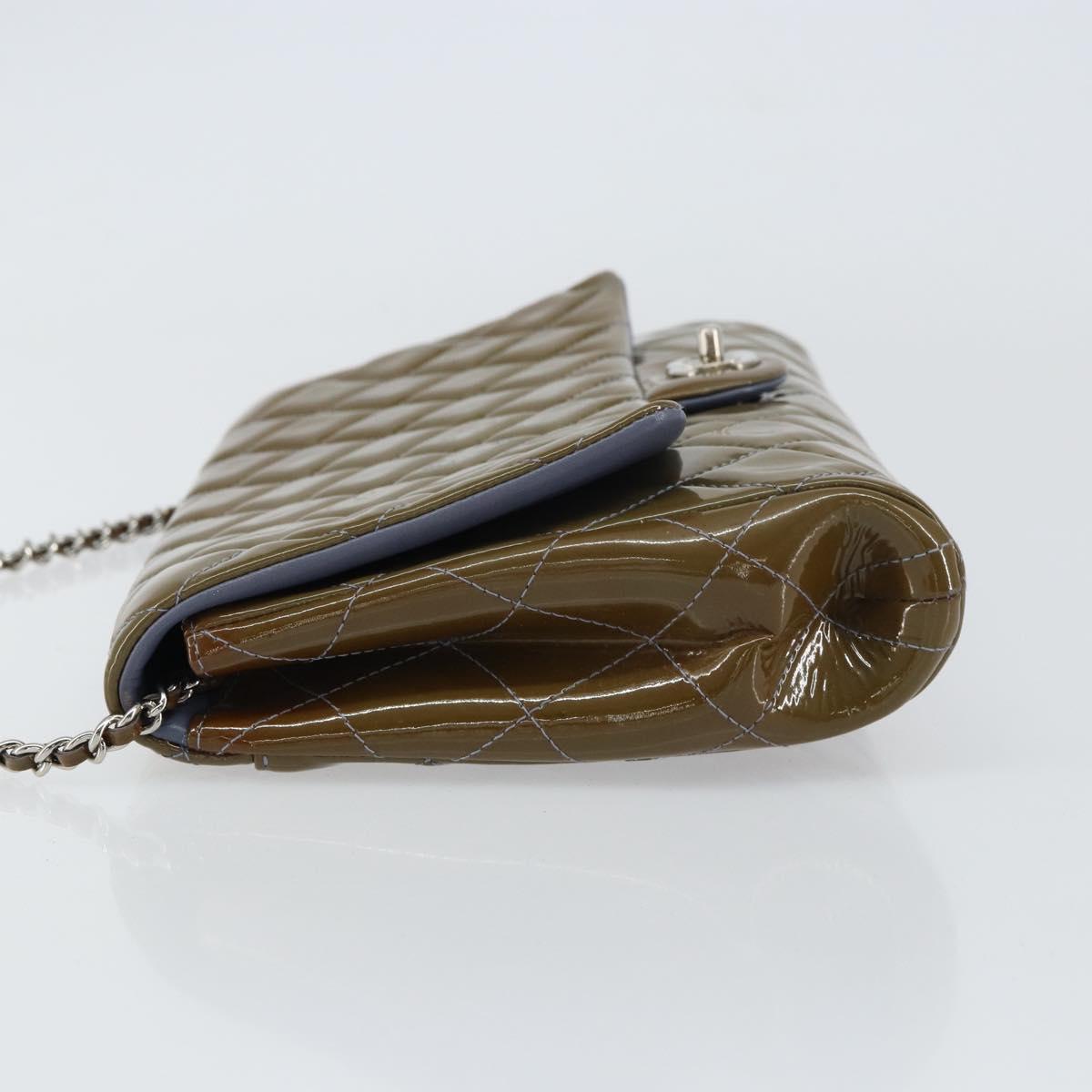 CHANEL Matelasse Chain Shoulder Bag Patent leather Purple Silver CC Auth 142098