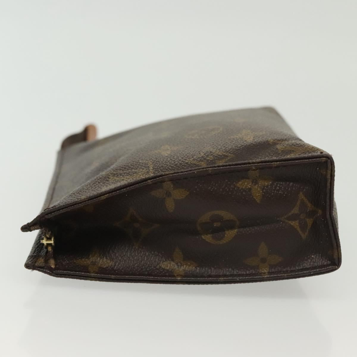 LOUIS VUITTON Monogram Poche Toilette 19 Pouch M47544 LV Auth 142328