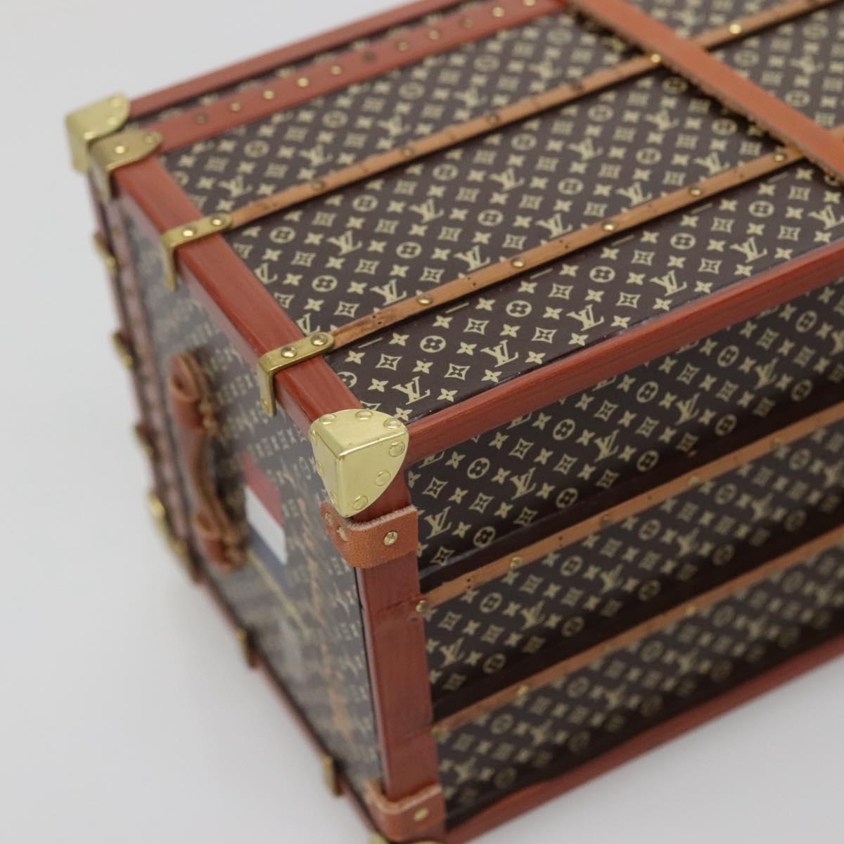 LOUIS VUITTON Miss France Paper Weight Brown M99408 LV Auth 142386