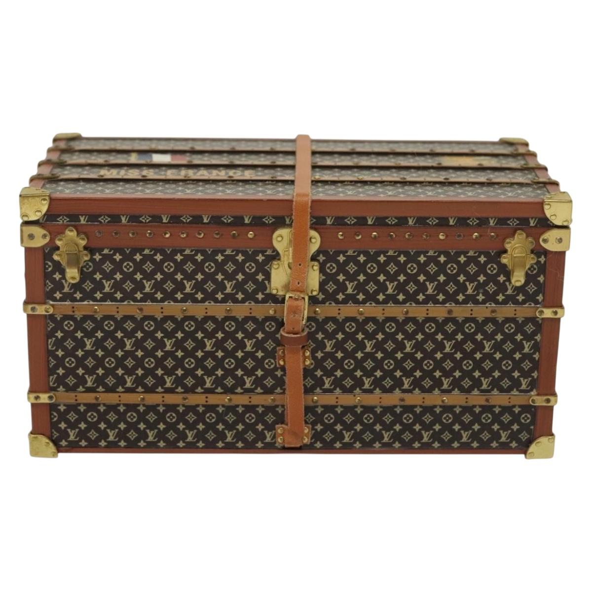 LOUIS VUITTON Miss France Paper Weight Brown M99408 LV Auth 142387