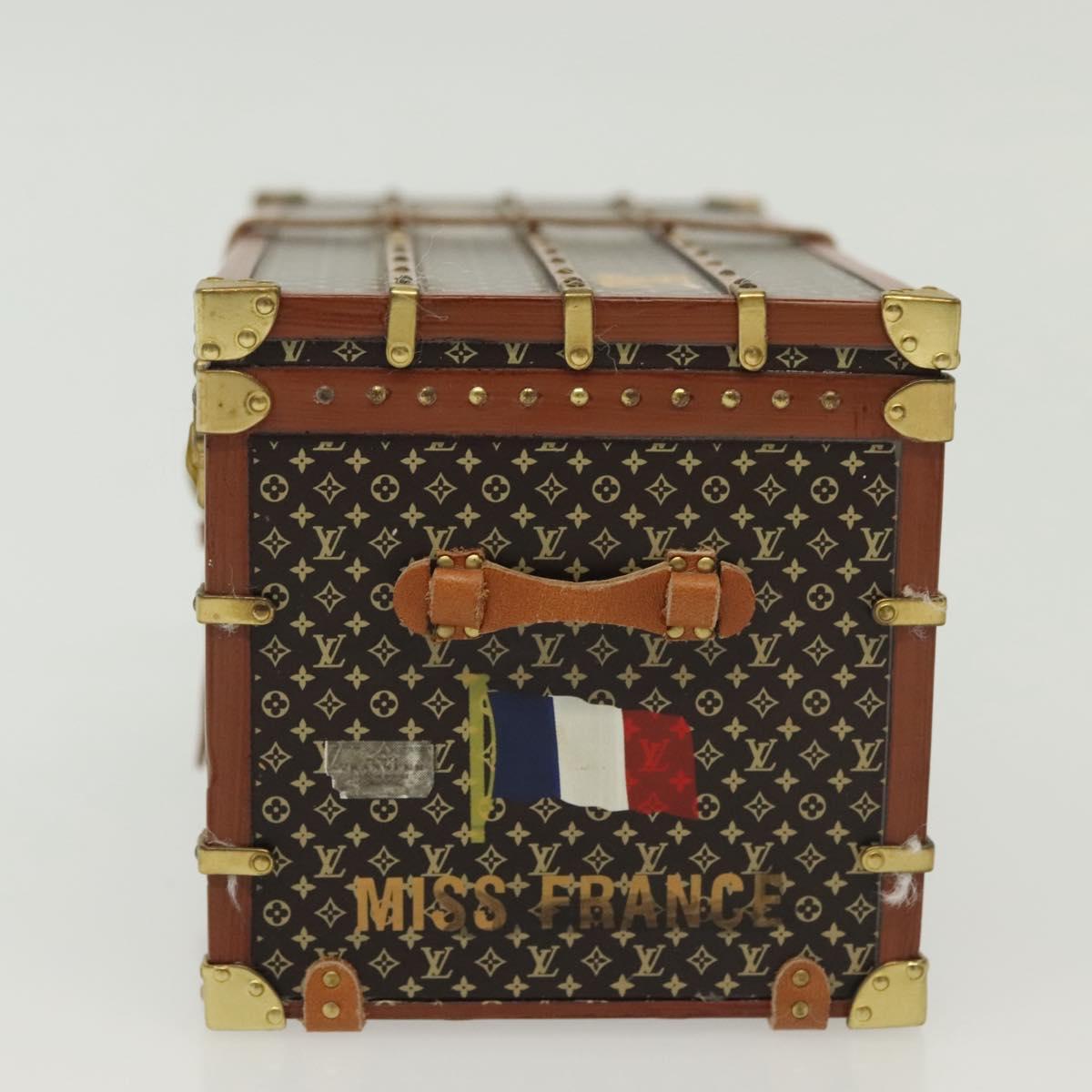 LOUIS VUITTON Miss France Paper Weight Brown M99408 LV Auth 142387