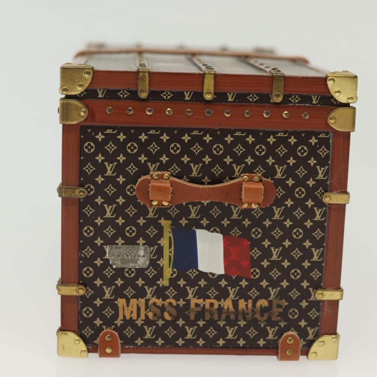 LOUIS VUITTON Miss France Paper Weight Brown M99408 LV Auth 142387