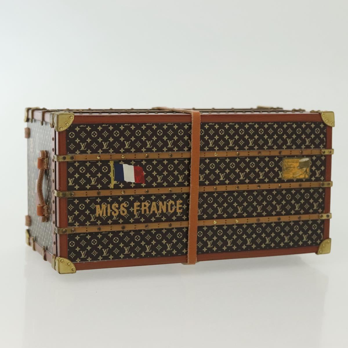 LOUIS VUITTON Miss France Paper Weight Brown M99408 LV Auth 142387