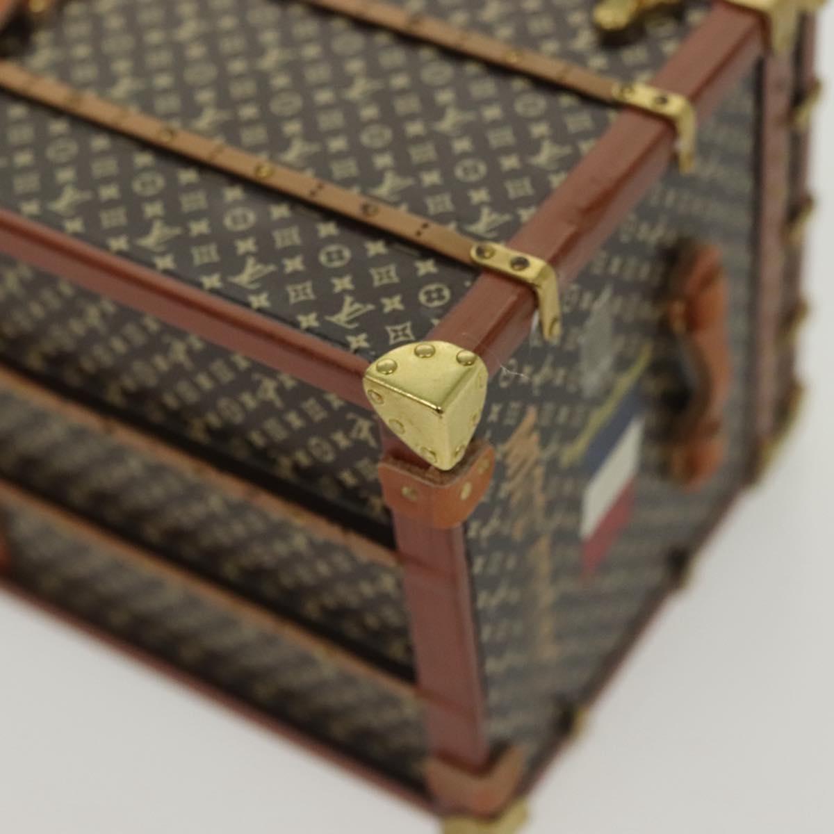 LOUIS VUITTON Miss France Paper Weight Brown M99408 LV Auth 142387